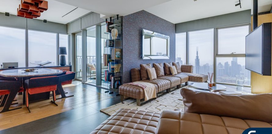 Квартира в Даунтаун Дубай (Даунтаун Бурдж Дубай), Дубай, 4 спальни, 242м², № 79058