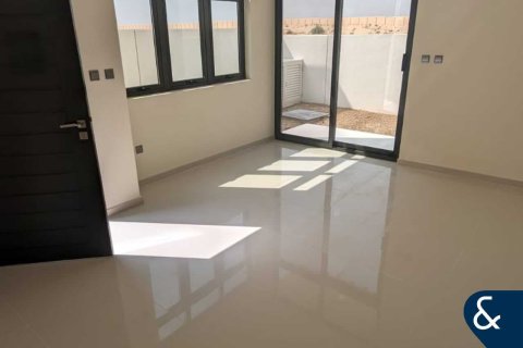 Adosado en DAMAC Hills (Akoya by DAMAC), Dubai, 3 dormitorios, 175 m², № 79056 - foto 3