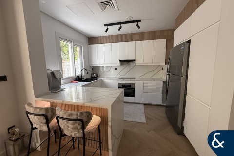 Снять в аренду виллу в Dubai Land, Дубай: 2 спальни, 173м², № 79054 - фото 6