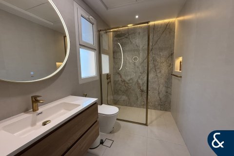 Снять в аренду виллу в Dubai Land, Дубай: 2 спальни, 173м², № 79054 - фото 11