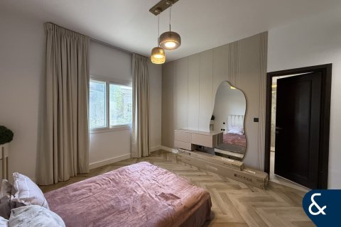 Снять в аренду виллу в Dubai Land, Дубай: 2 спальни, 173м², № 79054 - фото 10