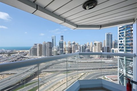 Apartment in Jumeirah Lake Towers, Dubai 2 bedrooms, 82.5 sq.m. № 17261 - photo 10