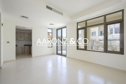 فيلا في دبي 3 غرف نوم, 283 م² رقم 85167 - صورة 3