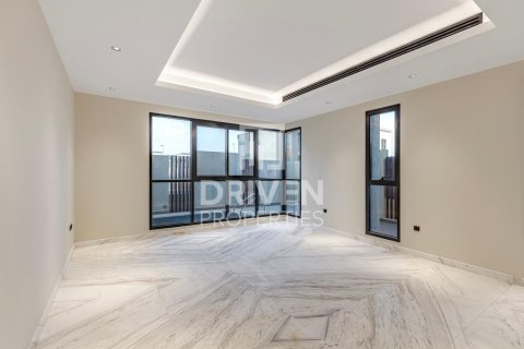 Villa in Nad Al Sheba 1, Nadd Al Sheba, Dubai 5 bedrooms, 471 sq.m. № 19414 - photo 6