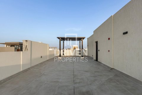 Villa in Nad Al Sheba 1, Nadd Al Sheba, Dubai 5 bedrooms, 471 sq.m. № 19414 - photo 25