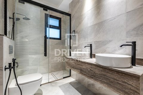 Villa in Nad Al Sheba 1, Nadd Al Sheba, Dubai 5 bedrooms, 471 sq.m. № 19414 - photo 22