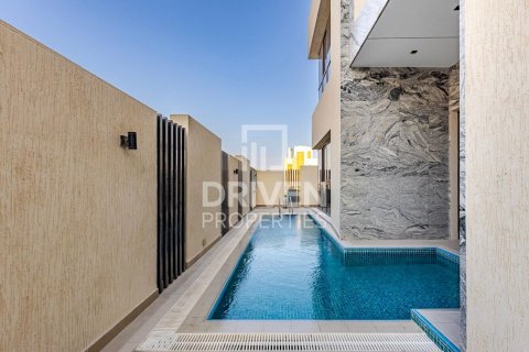 Villa in Nad Al Sheba 1, Nadd Al Sheba, Dubai 5 bedrooms, 471 sq.m. № 19414 - photo 24