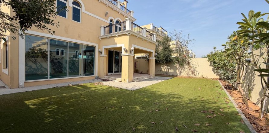 Вилла в Дубае, 4 спальни, 510м², № 99433