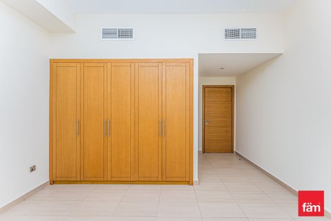 Снять в аренду виллу в Дубае: 4 спальни, 510м², № 99433 - фото 12