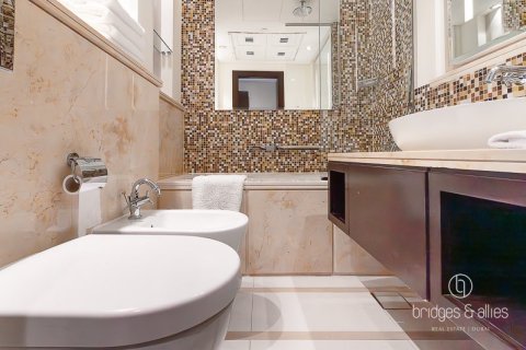 Снять в аренду квартиру в Даунтаун Дубай (Даунтаун Бурдж Дубай), Дубай: 1 спальня, 74м², № 90684 - фото 17