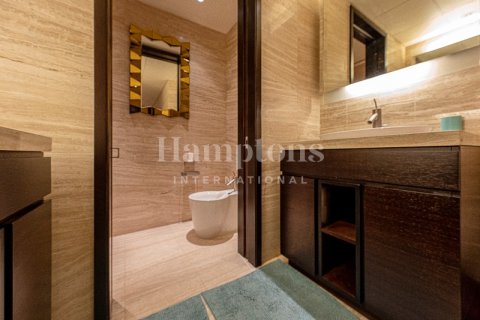 Appartement à Burj Khalifa, Dubai, 2 chambres, 177.35182700 m², № 111225 - photo 28