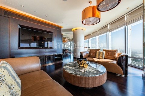 Appartement à Burj Khalifa, Dubai, 2 chambres, 177.35182700 m², № 111225 - photo 4