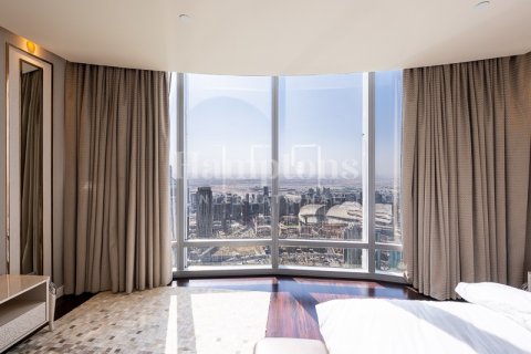 Appartement à Burj Khalifa, Dubai, 2 chambres, 177.35182700 m², № 111225 - photo 20