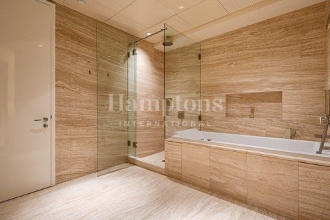 Appartement à Burj Khalifa, Dubai, 2 chambres, 177.35182700 m², № 111225 - photo 14