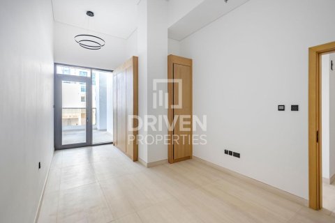 Снять в аренду квартиру в Бизнес-Бэе, Дубай: 3 спальни, 145м², № 20789 - фото 2