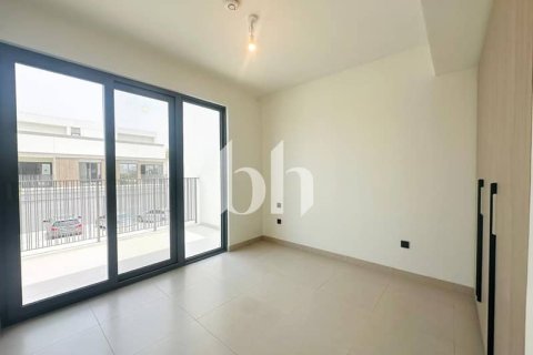 Снять в аренду таунхаус в Tilal Al Ghaf, Дубай: 3 спальни, 146м², № 57611 - фото 11