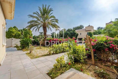 Villa in Victory Heights, Dubai Sports City, Dubai 5 bedrooms, 541.9 sq.m. № 136565 - photo 28