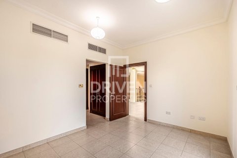 Villa in Victory Heights, Dubai Sports City, Dubai 5 bedrooms, 541.9 sq.m. № 136565 - photo 12