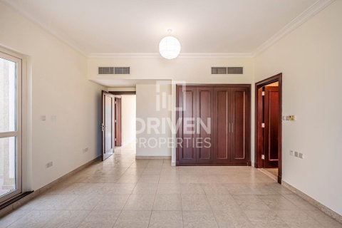 Villa in Victory Heights, Dubai Sports City, Dubai 5 bedrooms, 541.9 sq.m. № 136565 - photo 8