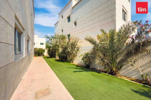 Villa in Dubai 4 bedrooms, 501.5 sq.m. № 67484 - photo 14