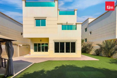 Villa in Dubai 4 bedrooms, 501.5 sq.m. № 67484 - photo 6