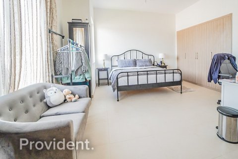 Купить таунхаус в Dubai Sports City, Дубай: 4 спальни, 247м², № 2153 - фото 9