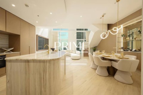 Купить квартиру в DIFC, Дубай: 3 спальни, 236м², № 23976 - фото 1