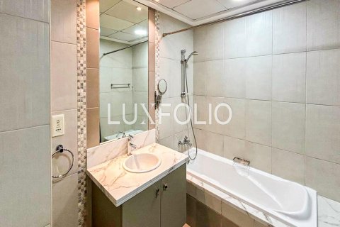 Купить квартиру в Executive Towers, Бизнес-Бэй, Дубай: 3 спальни, 172м², № 45919 - фото 12