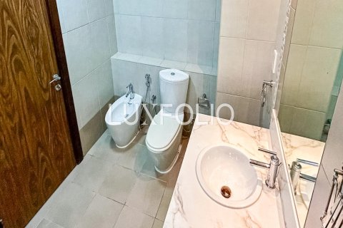 Купить квартиру в Executive Towers, Бизнес-Бэй, Дубай: 3 спальни, 172м², № 45919 - фото 15