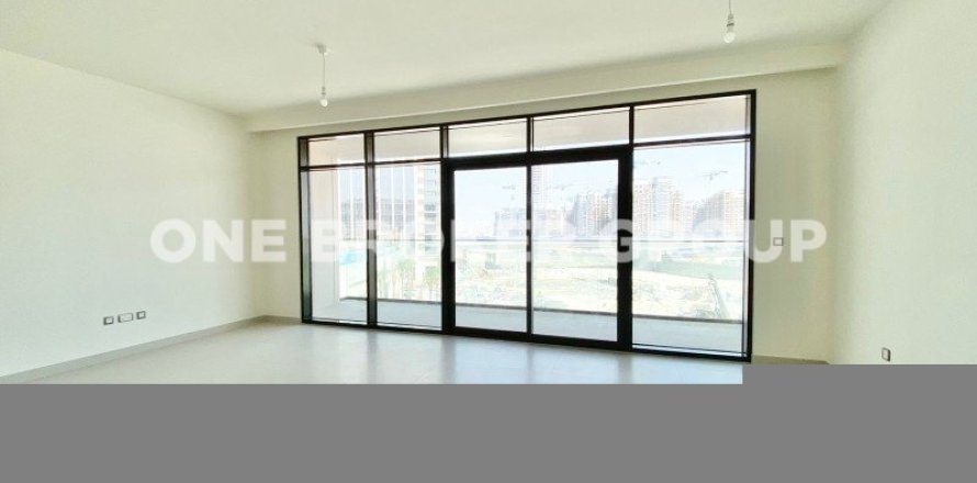 Apartment in Dubai 3 bedrooms, 161.8 sq.m. № 673