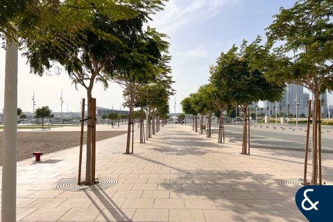 Villa en Dubai, 5 dormitorios, 796 m², № 75503 - foto 9