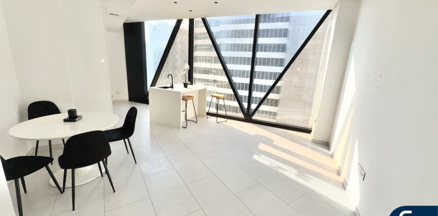 Apartment in Marquise Square Tower, Business Bay, Dubai 1 bedroom, 68 sq.m. № 75488