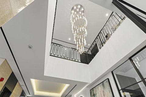 Villa à Dubai, 5 chambres, 742 m², № 97161 - photo 2