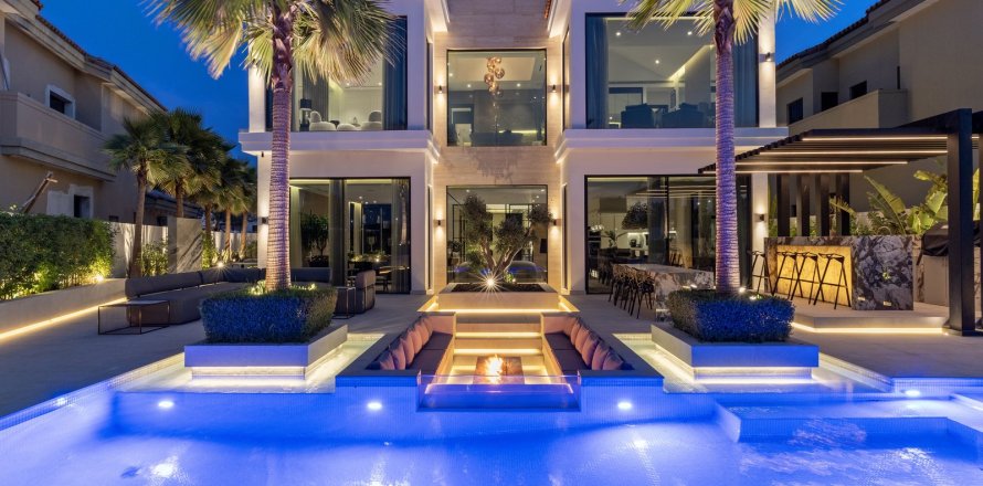 Villa à Dubai, 5 chambres, 742 m², № 97161