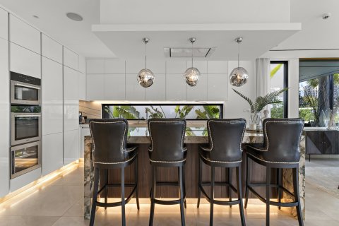 Villa à Dubai, 5 chambres, 742 m², № 97161 - photo 9