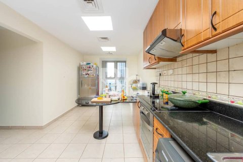 Apartment in Dubai Marina, Dubai 2 bedrooms, 122 sq.m. № 56732 - photo 10