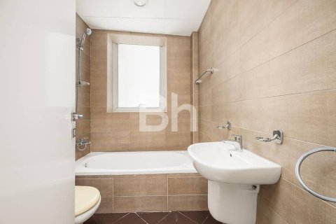 Apartment in Jumeirah Lake Towers, Dubai 4 bedrooms, 237 sq.m. № 56709 - photo 5