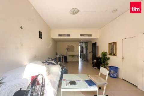 Villa in International City, Dubai 3 bedrooms, 153.9 sq.m. № 69608 - photo 3