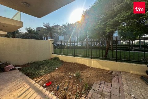 Villa in International City, Dubai 3 bedrooms, 153.9 sq.m. № 69608 - photo 2