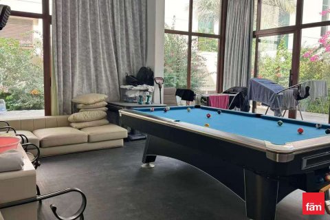 Снять в аренду виллу в Дубае: 5 спален, 925.4м², № 69606 - фото 7