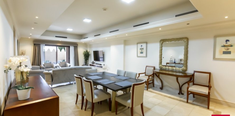 Таунхаус в Пальме Джумейре, Дубай, 3 спальни, 455.9м², № 9014