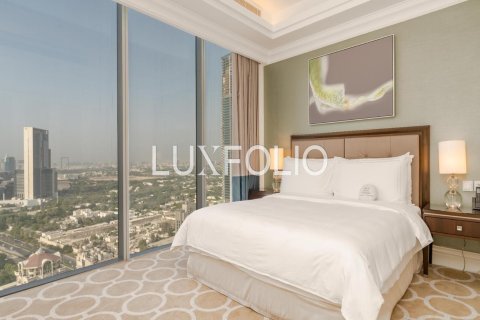 Apartment in Downtown Dubai (Downtown Burj Dubai), Dubai 4 bedrooms, 270 sq.m. № 46336 - photo 1