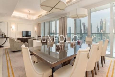 Apartment in Downtown Dubai (Downtown Burj Dubai), Dubai 4 bedrooms, 270 sq.m. № 46336 - photo 2
