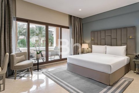 Apartment in Palm Jumeirah, Dubai 2 bedrooms, 80 sq.m. № 21787 - photo 1