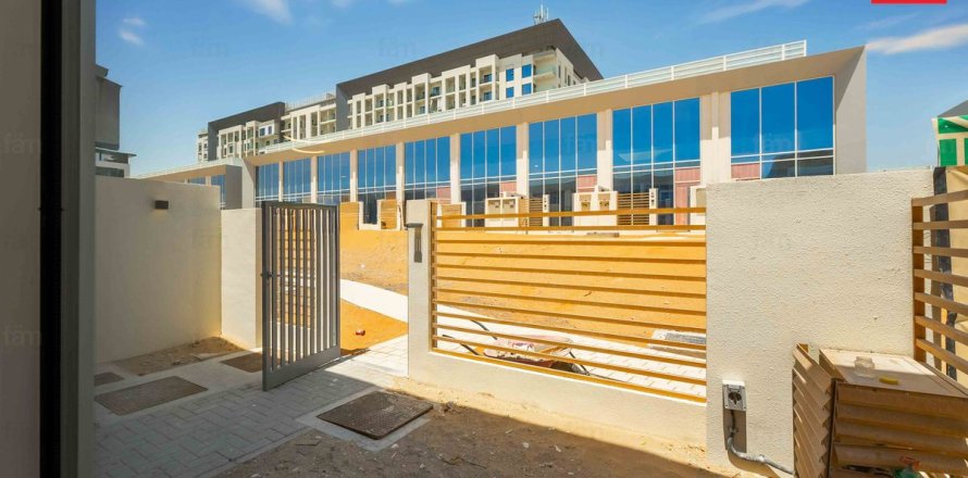 Maison de ville à Dubai, 2 chambres, 79.3 m², № 76896