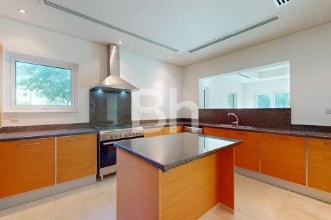 Снять в аренду таунхаус в Al Furjan, Дубай: 3 спальни, 228м², № 21836 - фото 6