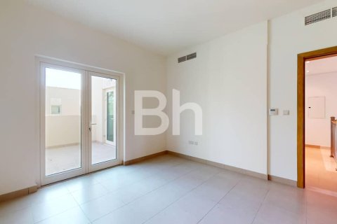 Снять в аренду таунхаус в Al Furjan, Дубай: 3 спальни, 228м², № 21836 - фото 9