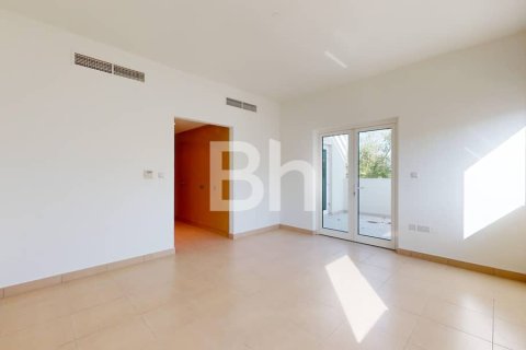 Снять в аренду таунхаус в Al Furjan, Дубай: 3 спальни, 228м², № 21836 - фото 12