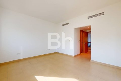 Снять в аренду таунхаус в Al Furjan, Дубай: 3 спальни, 228м², № 21836 - фото 13