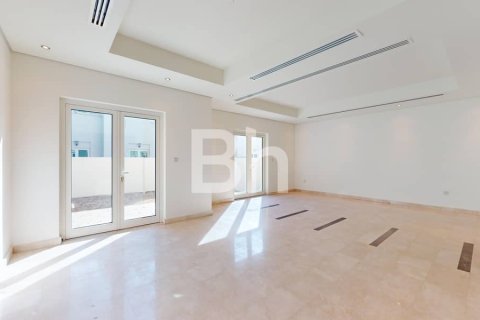 Снять в аренду таунхаус в Al Furjan, Дубай: 3 спальни, 228м², № 21836 - фото 8
